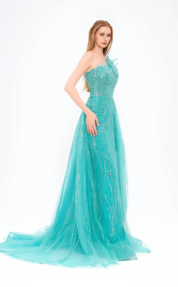 Elegant women's long dress