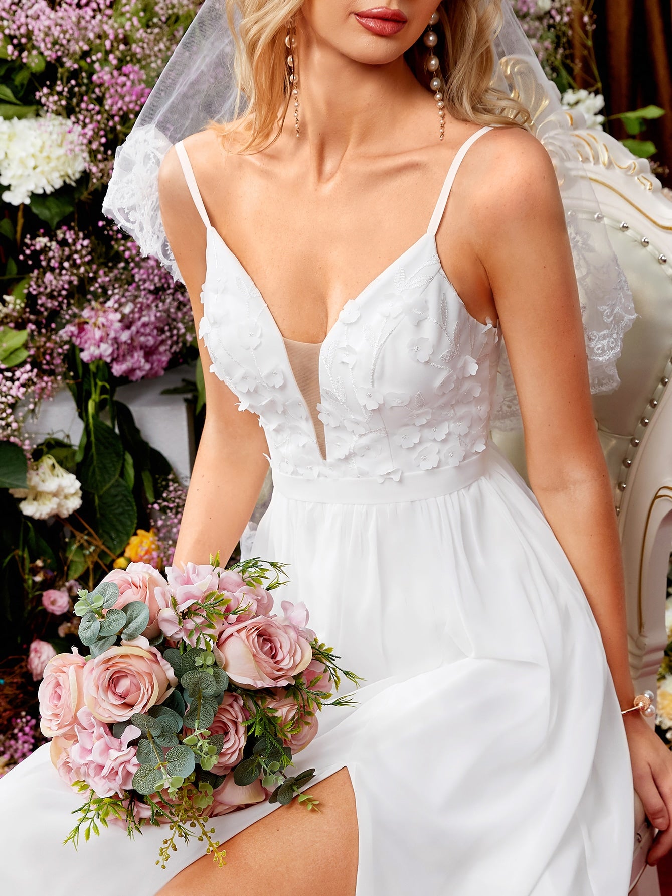 Leaf Embroidery Mesh Patchwork Slit Chiffon Wedding Dress, Elegant White Bridal Gown (Excluding Veil)