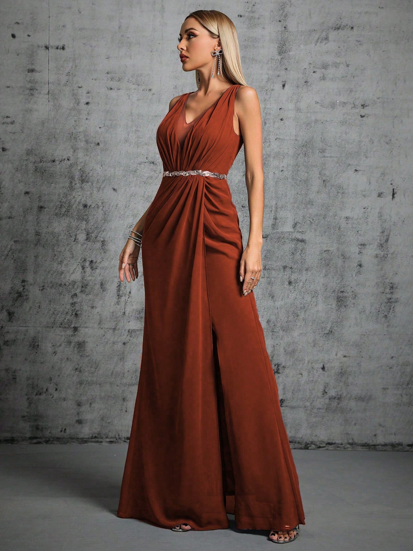 Deep V-Neck Backless Glittery Silver Sash Pleated Chiffon Party Split Dress Elegant Bridesmaid Dress Wedding Spring