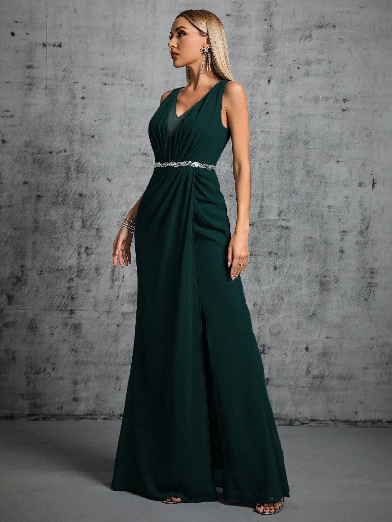 Deep V-Neck Backless Glittery Silver Sash Pleated Chiffon Party Split Dress Elegant Bridesmaid Dress Wedding Spring