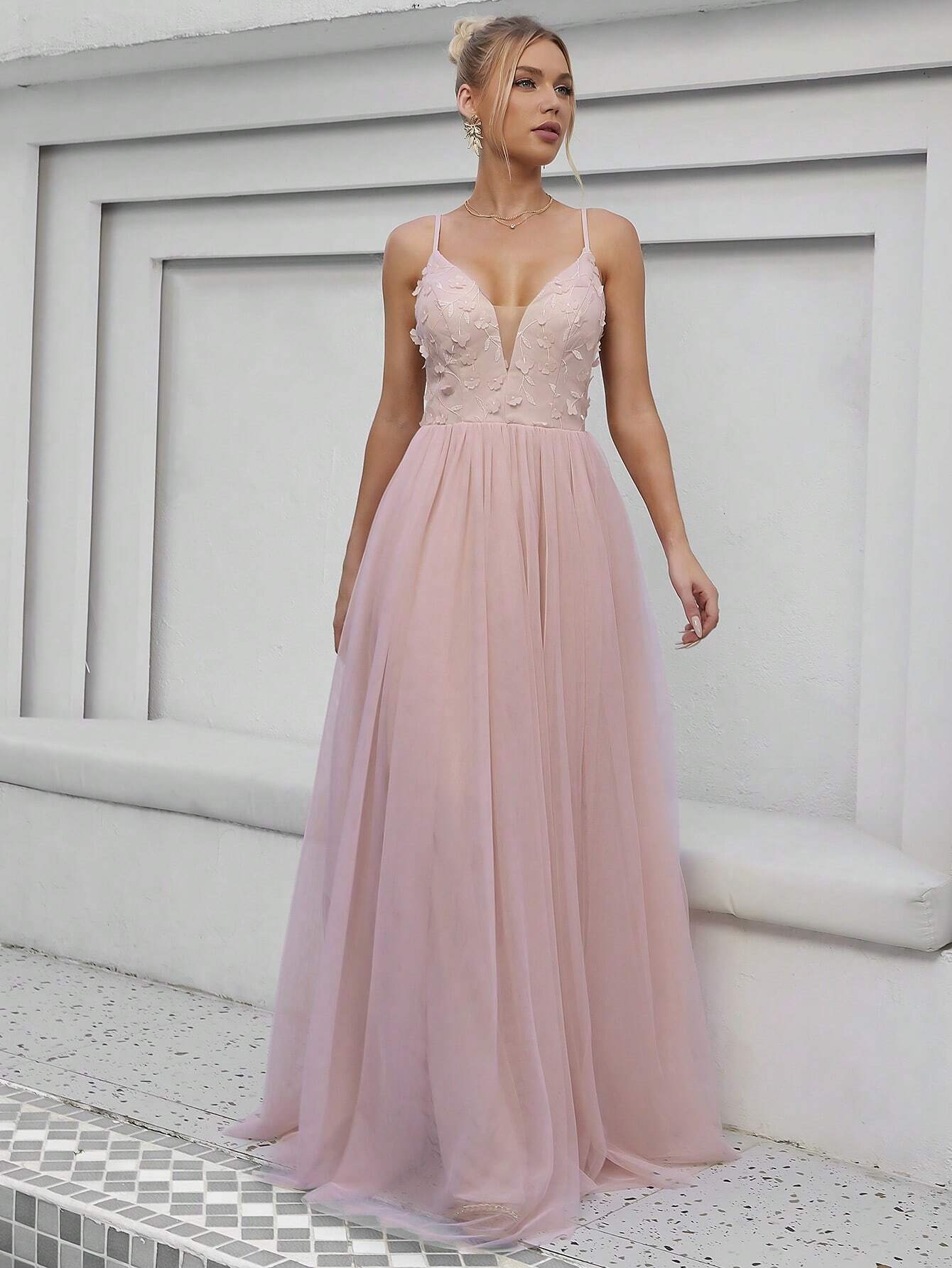 Floral Appliques Mesh Overlay Cami Wedding Dress Elegant Bridal Dress,Bride Spring