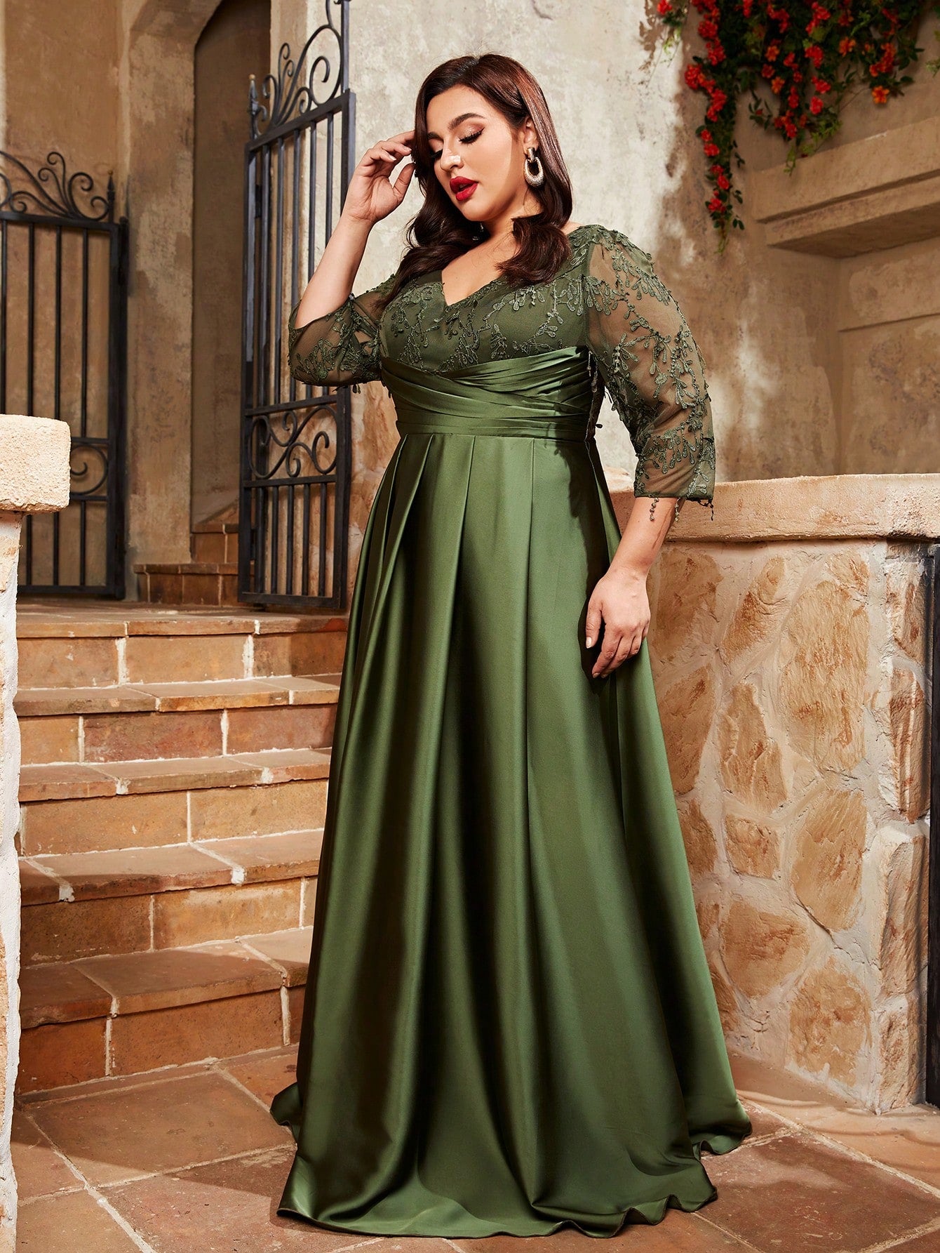 Plus Size Elegant V-Neck Floral Embroidered Patchwork Satin Handmade Pleated Bridesmaid Dress
