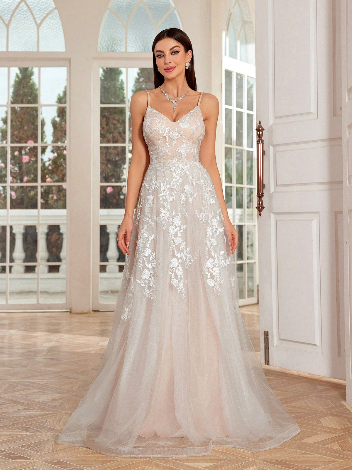 Women's White Elegant Floral Lace Spaghetti Strap V-Neck A-Line Tulle Maxi Dress Fall Wedding