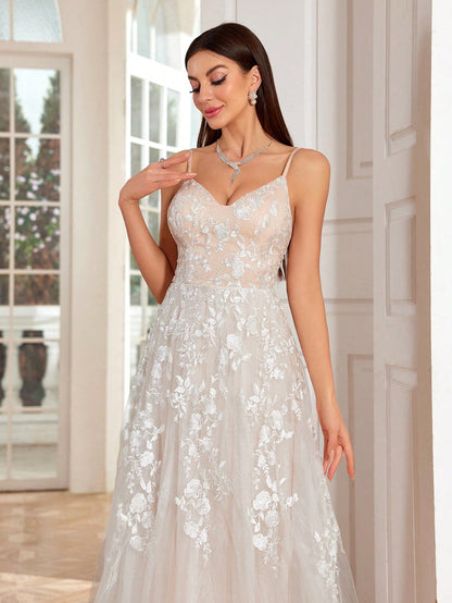 Women's White Elegant Floral Lace Spaghetti Strap V-Neck A-Line Tulle Maxi Dress Fall Wedding