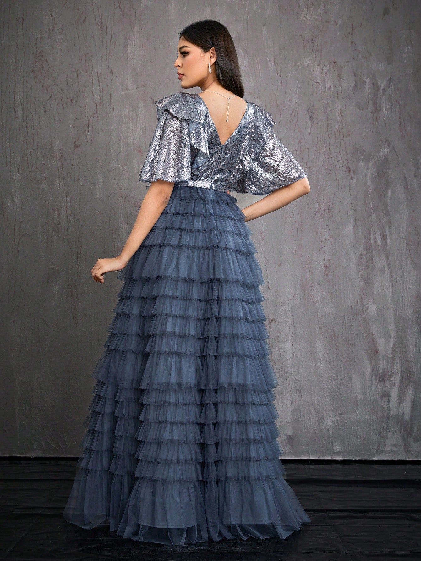 V-Neck Pearl Embellished Ruffle Sleeve Mesh Patchwork Cake Skirt High-End Evening Dress