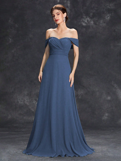 Sweetheart Style With Pleated Chest And Waist Parting, Wearing A Long Chiffon Dress