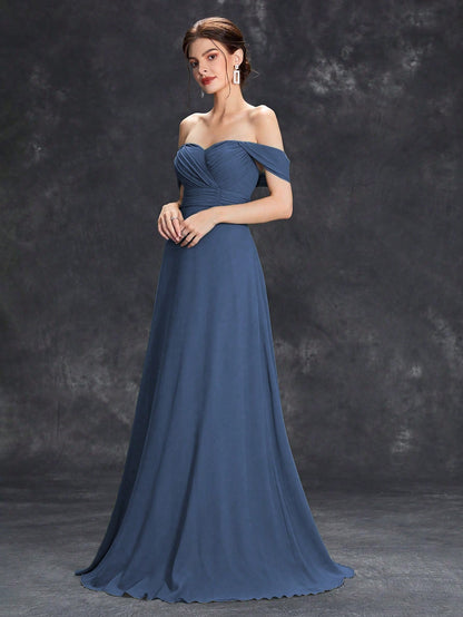 Sweetheart Style With Pleated Chest And Waist Parting, Wearing A Long Chiffon Dress