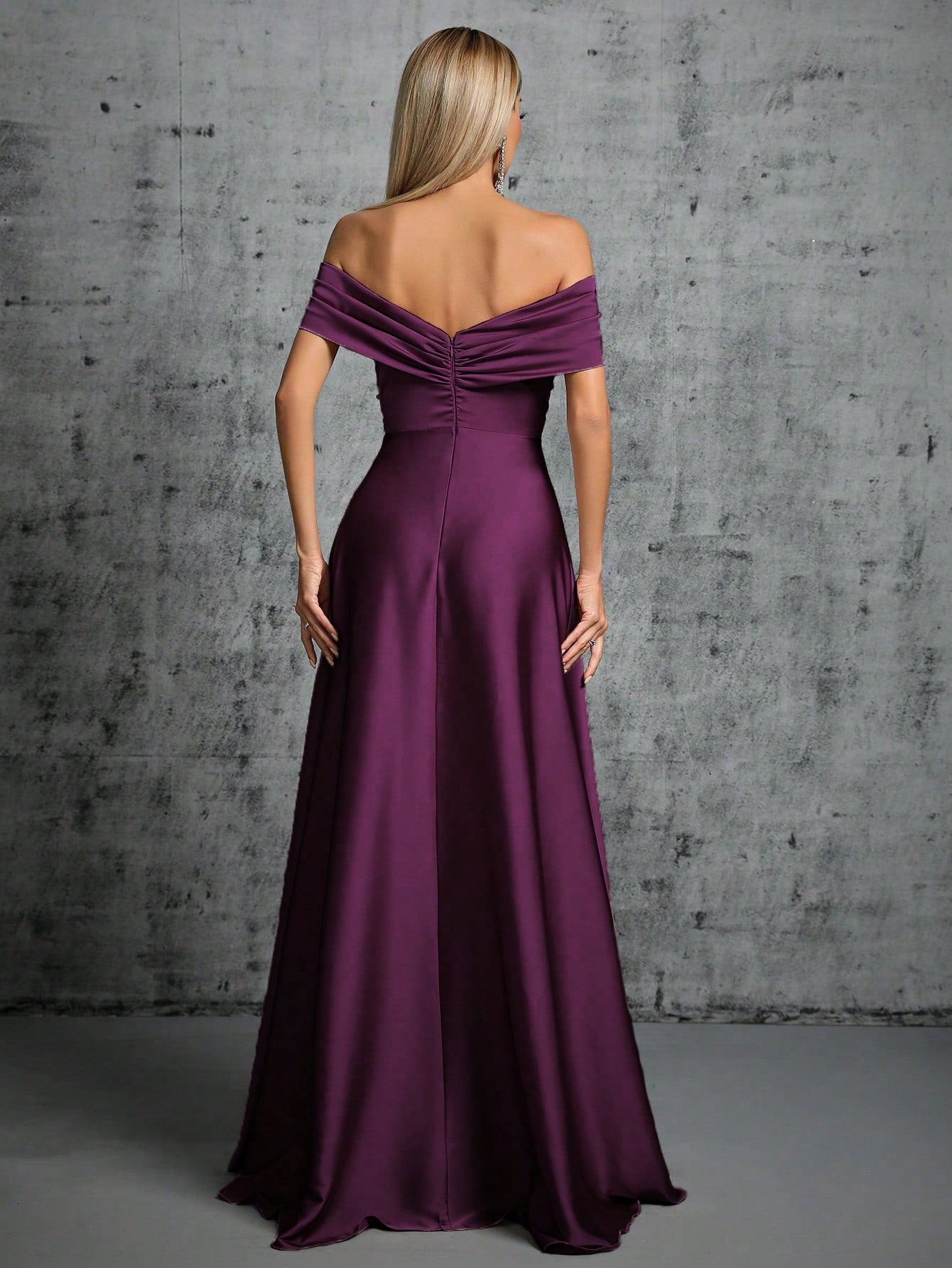 One-Shoulder Irregularly Folded Pleated Satin Long Dress With Wide Skirt Wedding