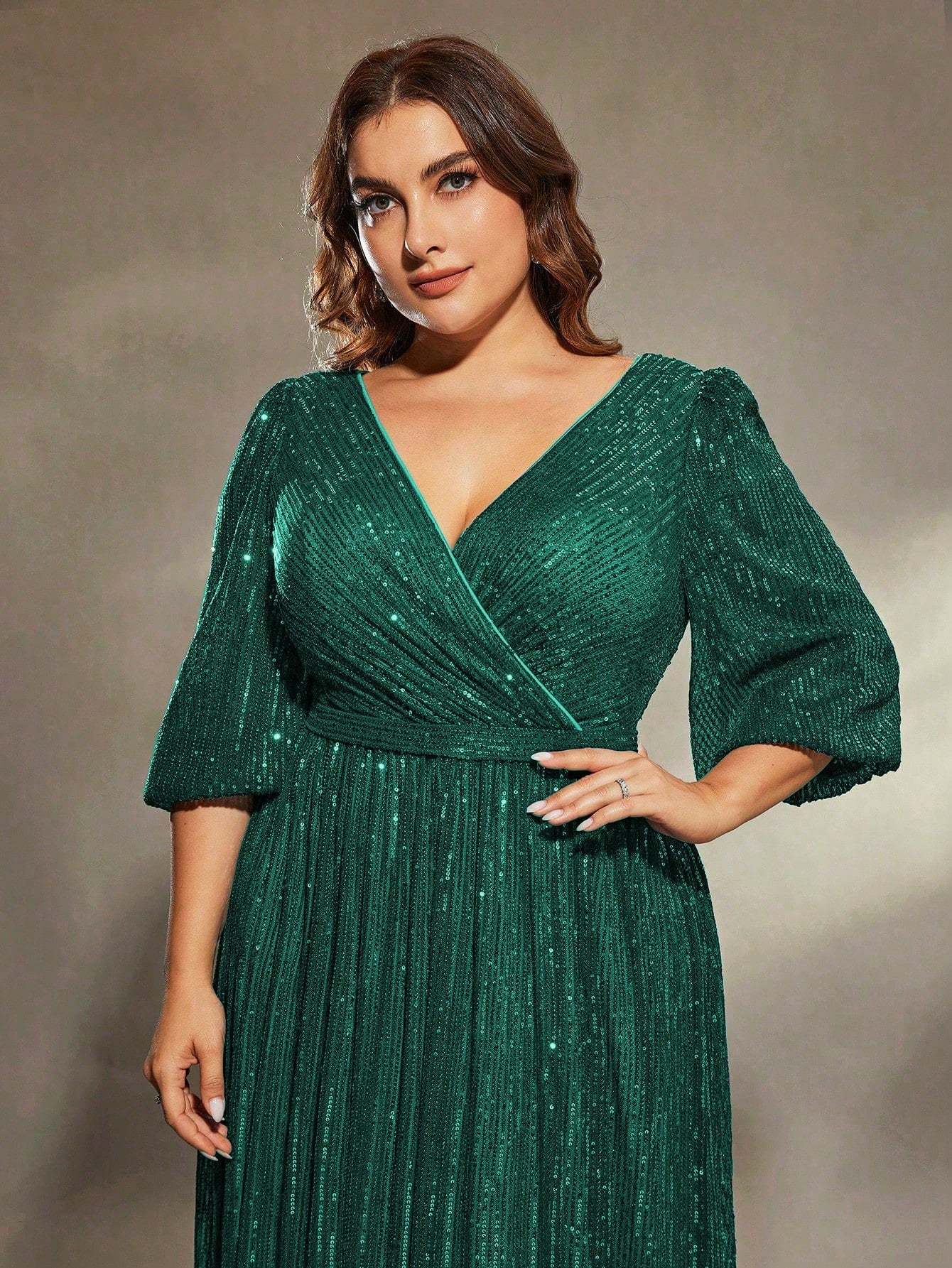 Plus Size Women's Solid Color V-Neck Long Sleeve A-Line Pleated Skirt With Sequins Formal Evening Gown Wedding