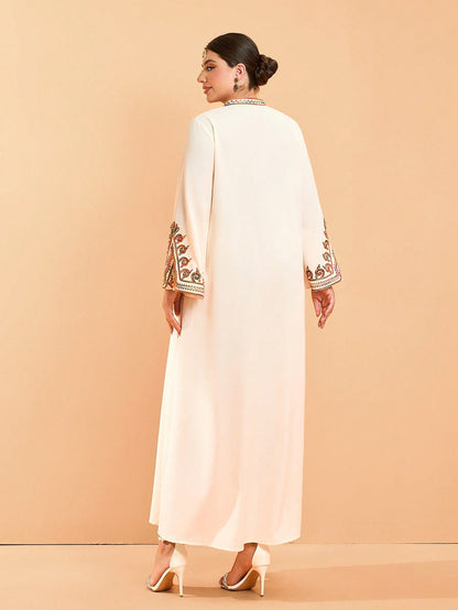 Plus Size New Arrival V-Neck Mature Large Women's Arabic Burqa Embroidery Long Sleeve Modest Abaya