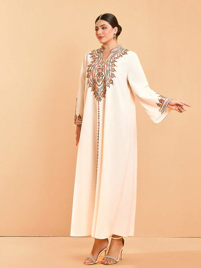 Plus Size New Arrival V-Neck Mature Large Women's Arabic Burqa Embroidery Long Sleeve Modest Abaya