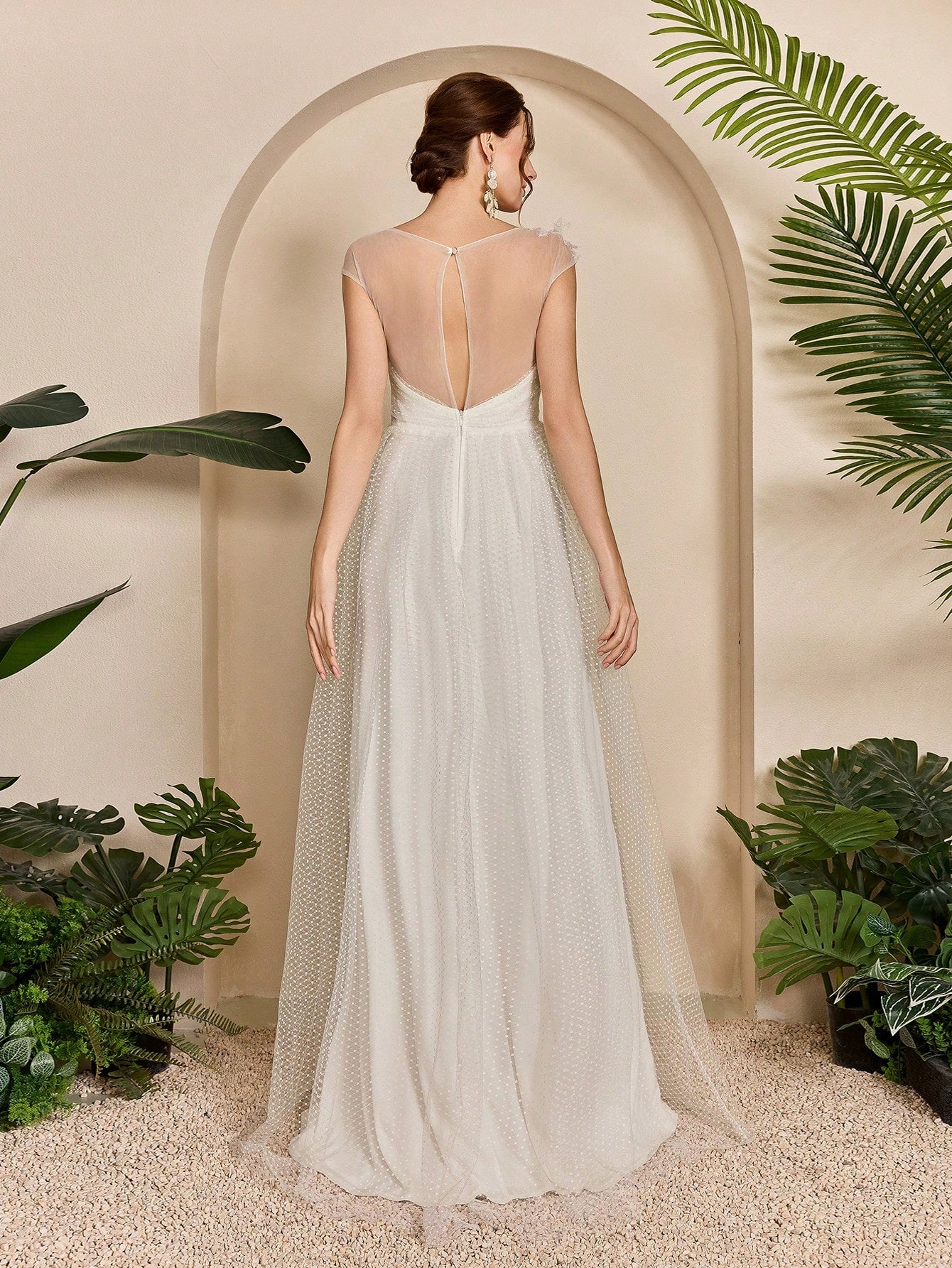 Sweetheart Sleeveless Shoulder Embroidery, Bust Pleated, Polka Dot Net Sateen A-Line Wedding Dress