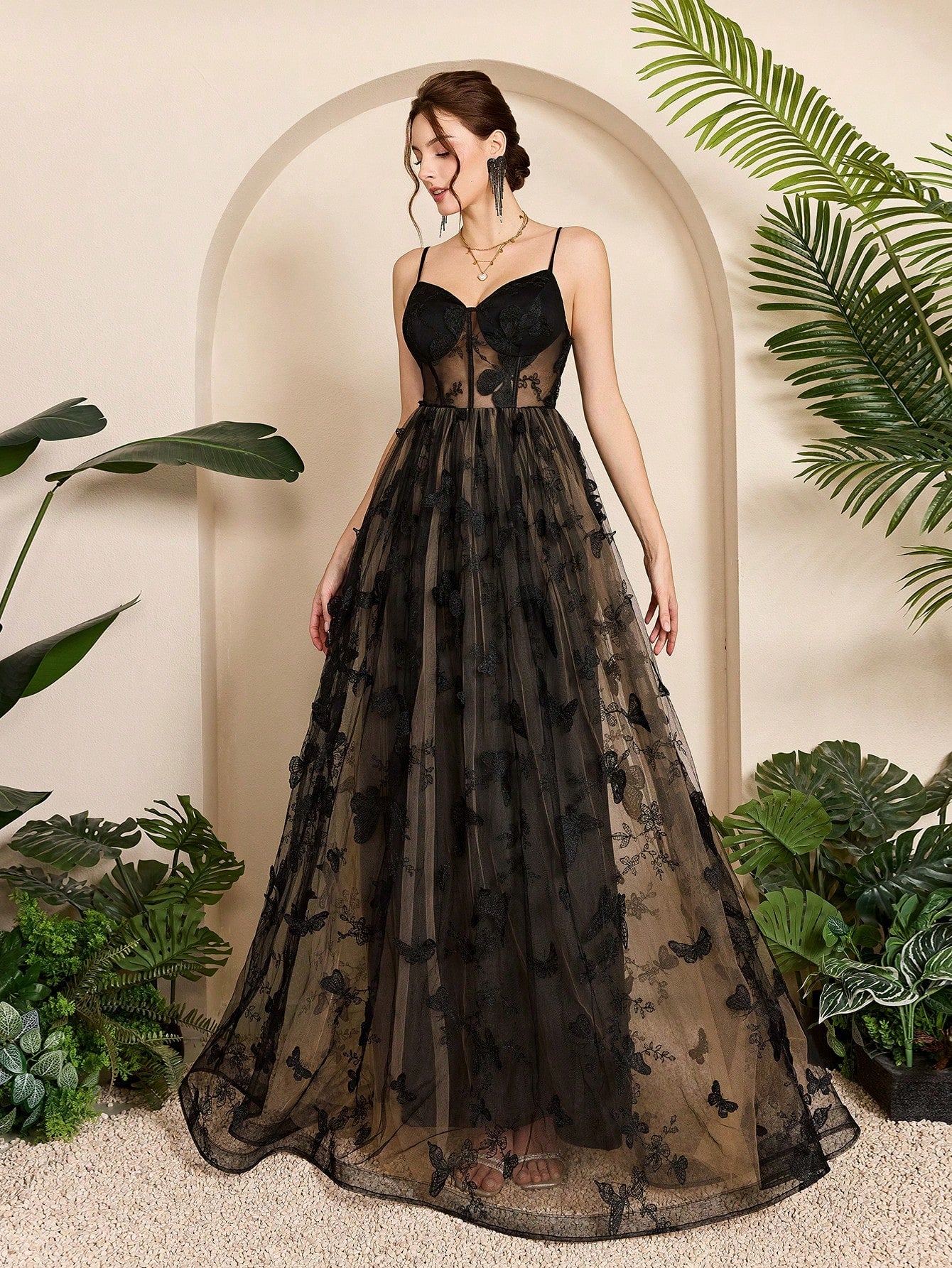 Suspender 3D Butterfly Embroidery Underwire Sheer Mesh Bridal Long Dress