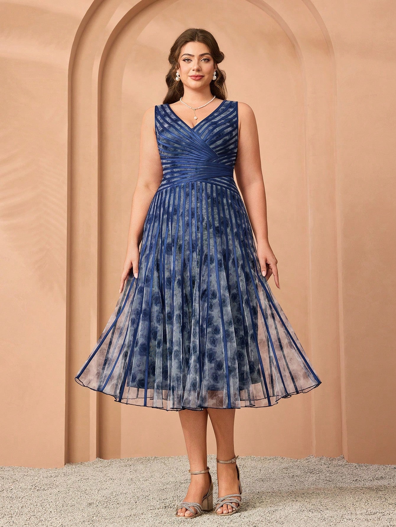 V-Neck Printed Ruffle Hem High-End Evening Gown