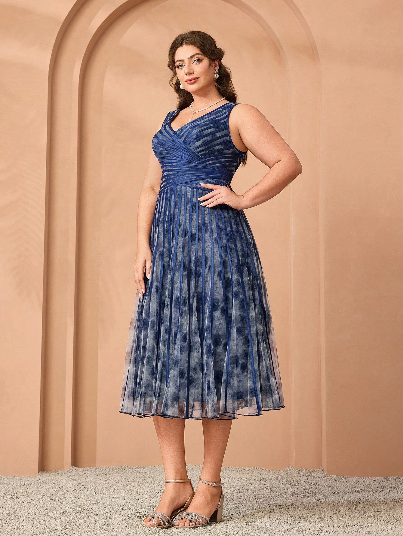 V-Neck Printed Ruffle Hem High-End Evening Gown