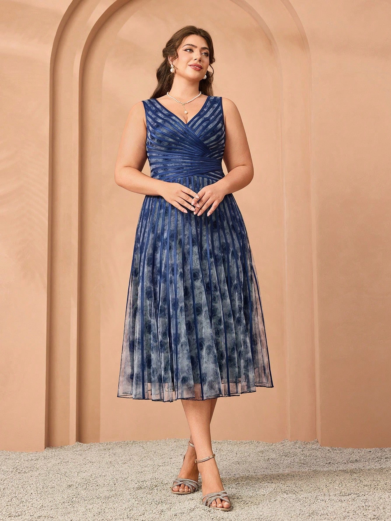 V-Neck Printed Ruffle Hem High-End Evening Gown
