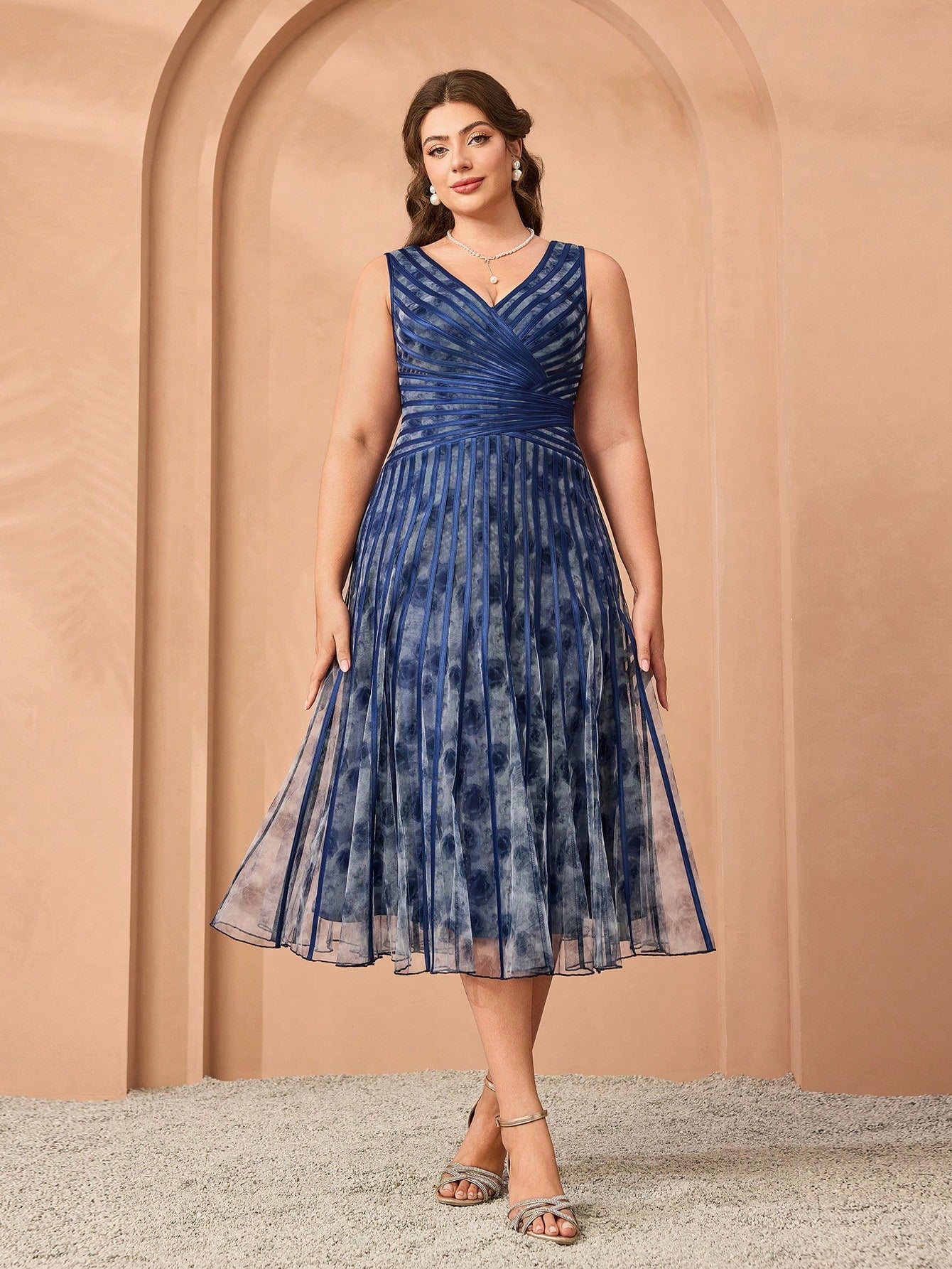 V-Neck Printed Ruffle Hem High-End Evening Gown