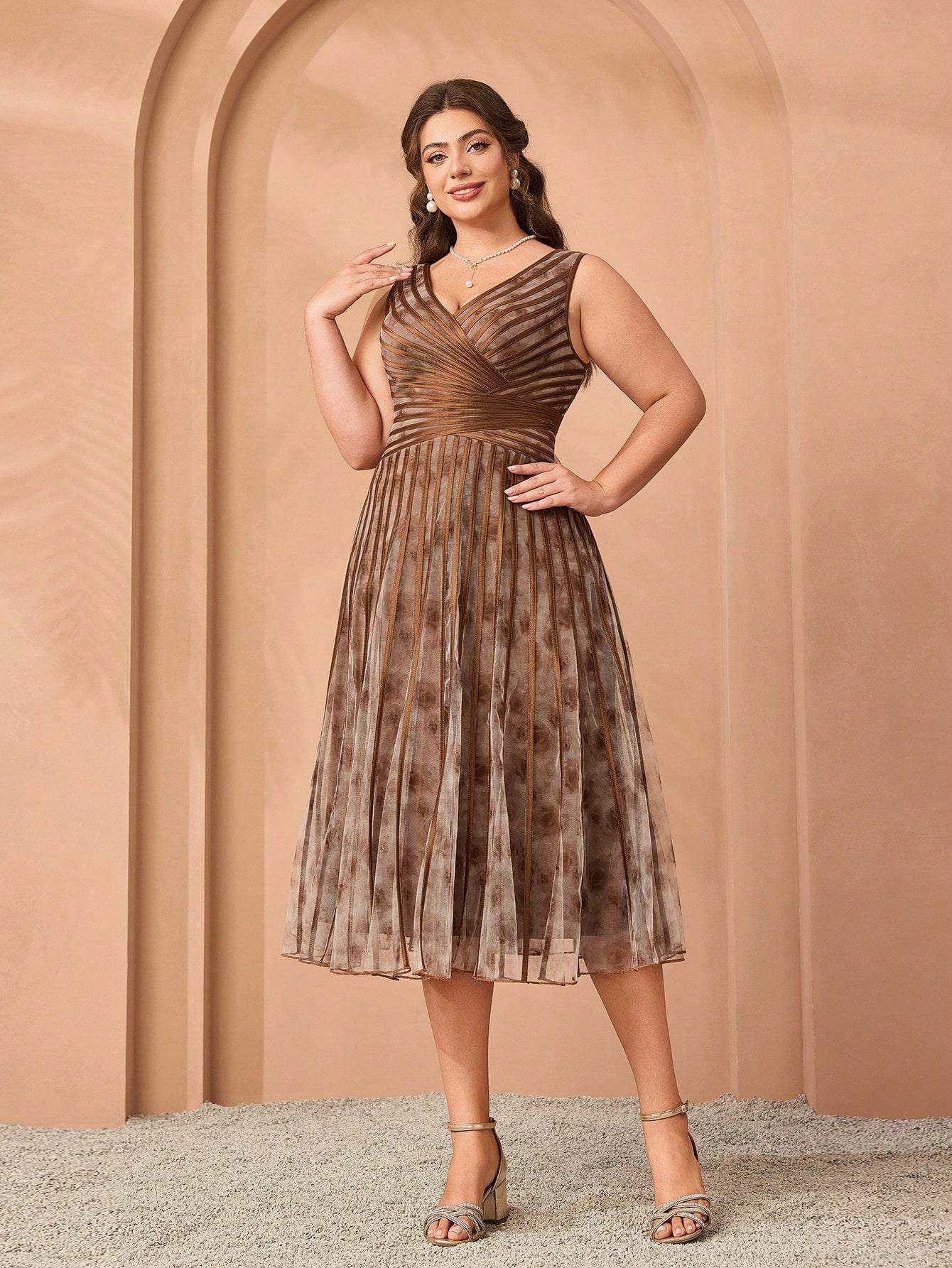 V-Neck Printed Ruffle Hem High-End Evening Gown