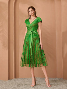 Women's V-Neck Printed Flare Sleeve Pleated Maxi Dress, Suitable For Formal Occasions Party
