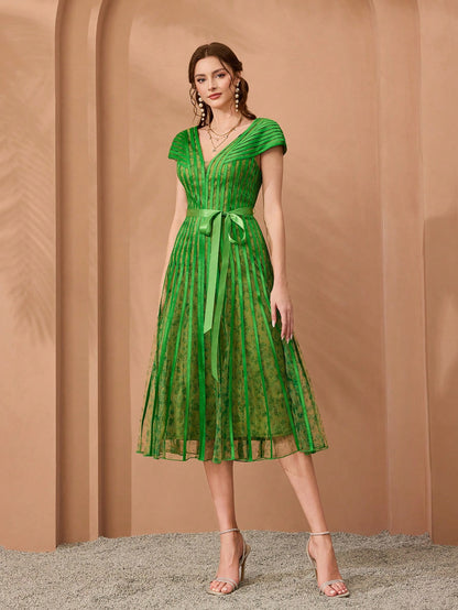 Women's V-Neck Printed Flare Sleeve Pleated Maxi Dress, Suitable For Formal Occasions Party