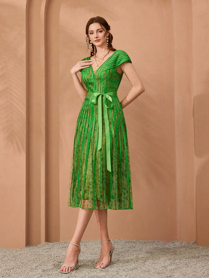 Women's V-Neck Printed Flare Sleeve Pleated Maxi Dress, Suitable For Formal Occasions Party