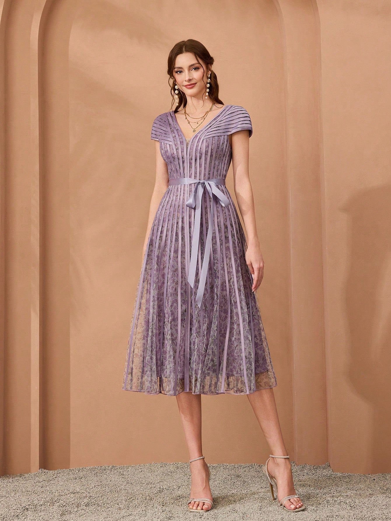 Women's V-Neck Printed Flare Sleeve Pleated Maxi Dress, Suitable For Formal Occasions Party