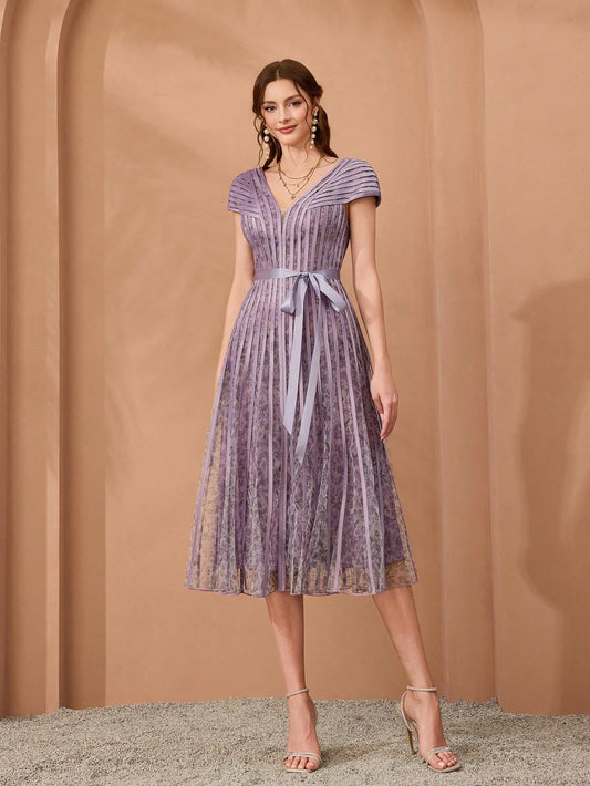 Women's V-Neck Printed Flare Sleeve Pleated Maxi Dress, Suitable For Formal Occasions Party