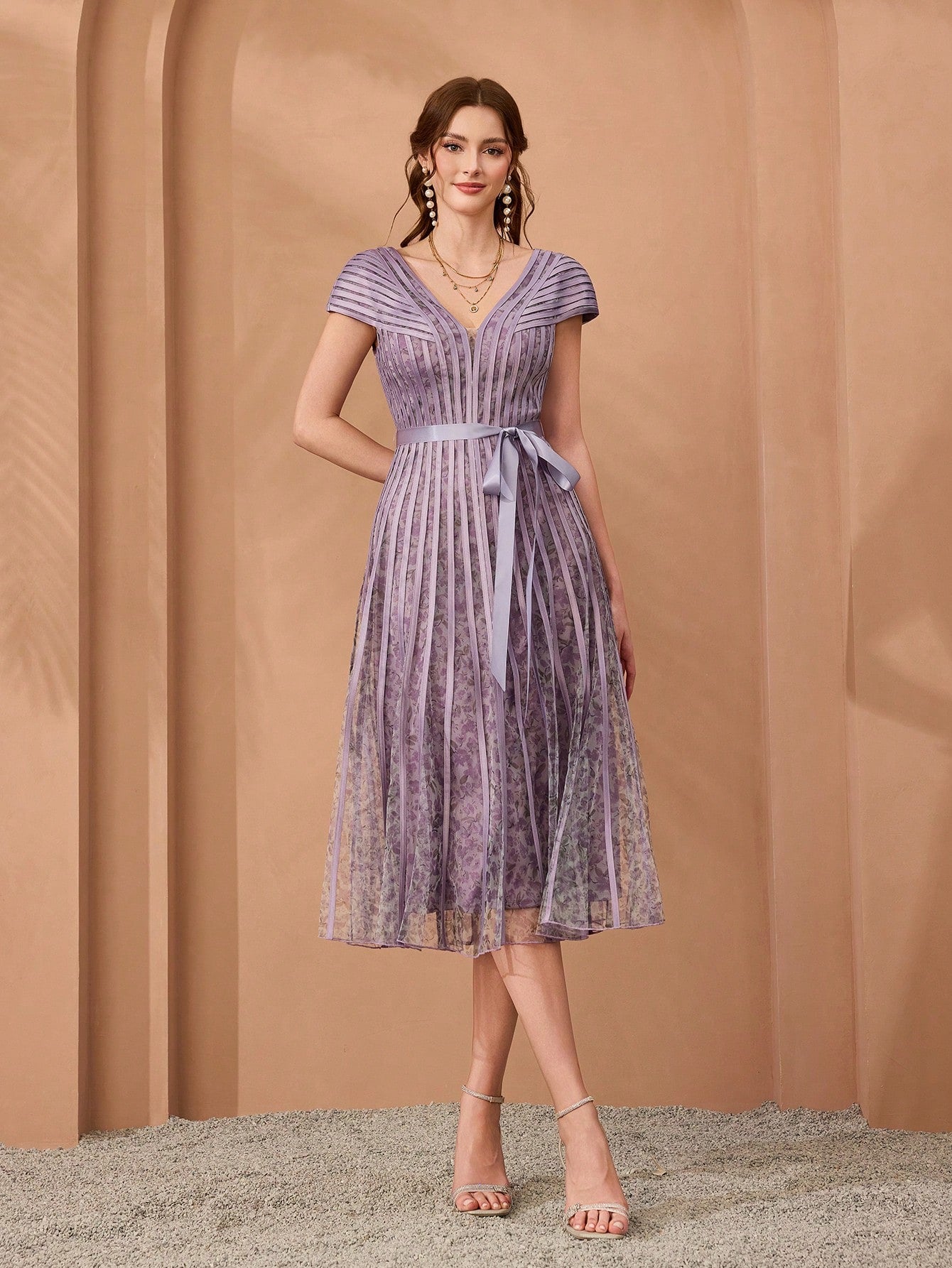 Women's V-Neck Printed Flare Sleeve Pleated Maxi Dress, Suitable For Formal Occasions Party