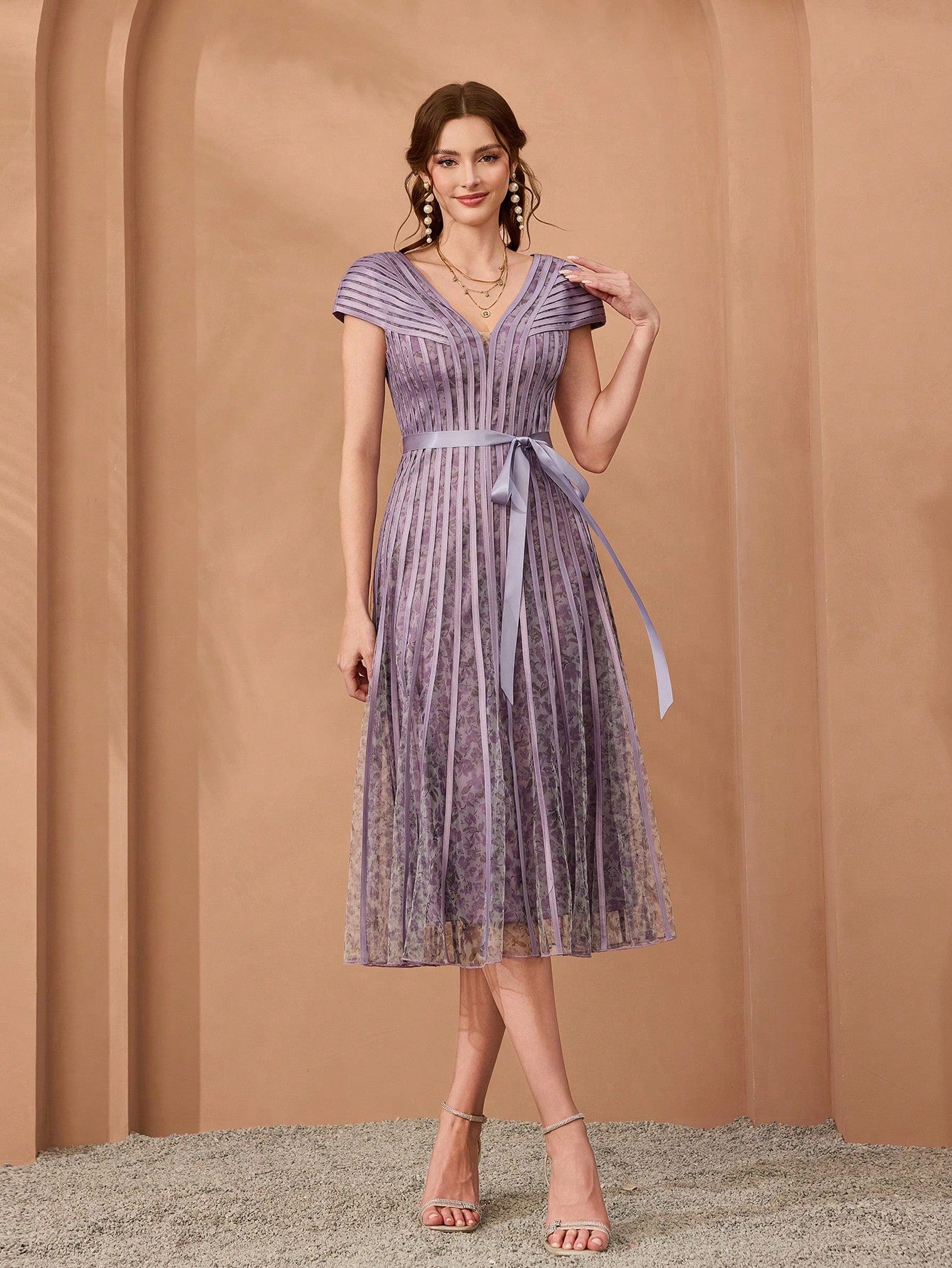 Women's V-Neck Printed Flare Sleeve Pleated Maxi Dress, Suitable For Formal Occasions Party