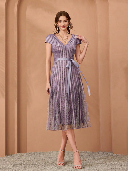 Women's V-Neck Printed Flare Sleeve Pleated Maxi Dress, Suitable For Formal Occasions Party