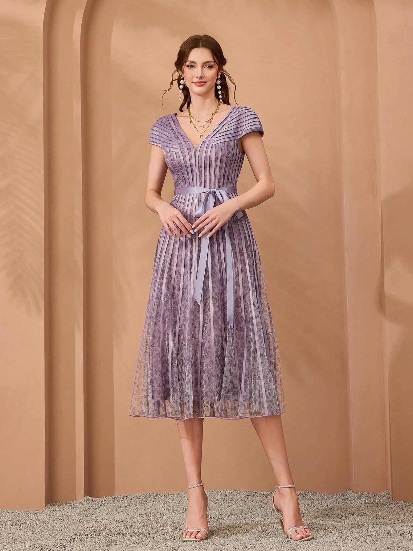 Women's V-Neck Printed Flare Sleeve Pleated Maxi Dress, Suitable For Formal Occasions Party