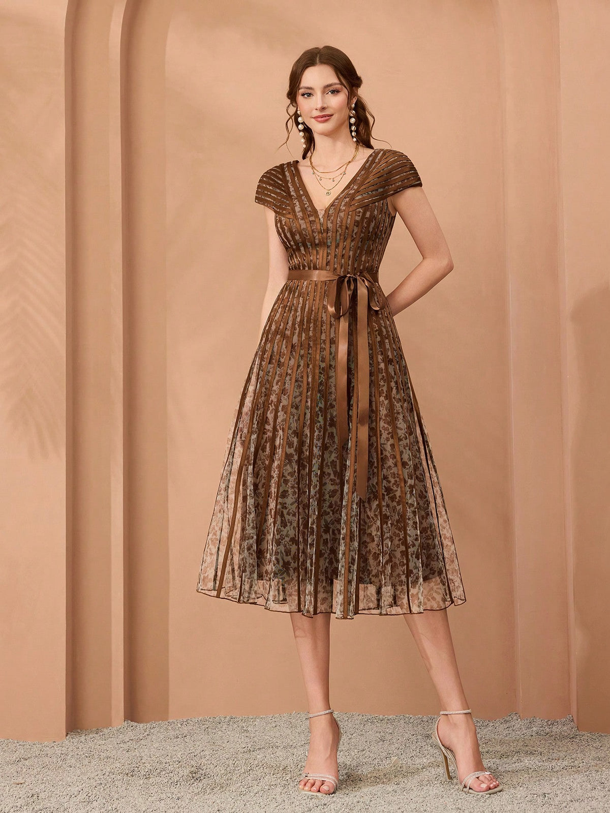 Women's V-Neck Printed Flare Sleeve Pleated Maxi Dress, Suitable For Formal Occasions Party