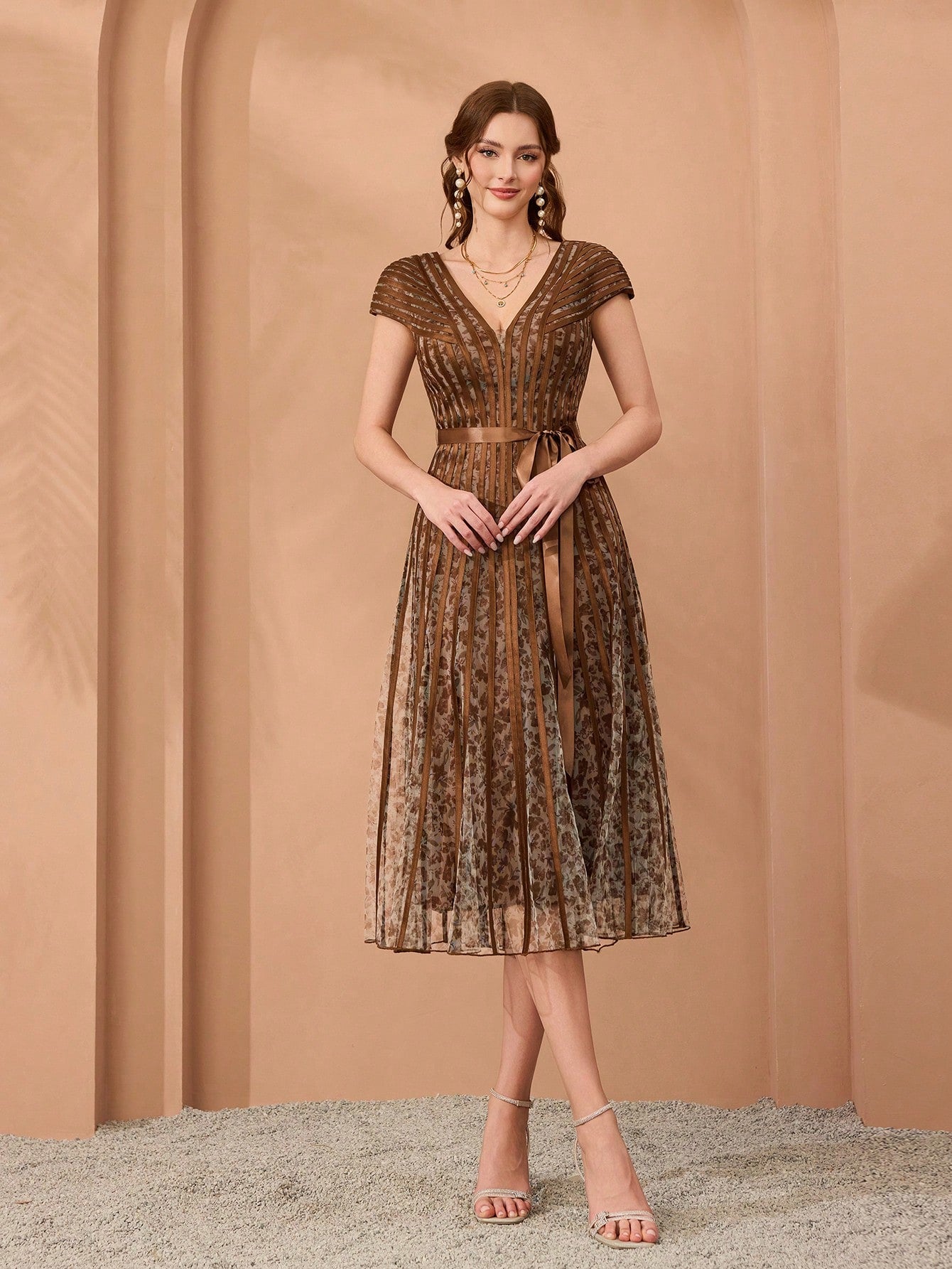 Women's V-Neck Printed Flare Sleeve Pleated Maxi Dress, Suitable For Formal Occasions Party