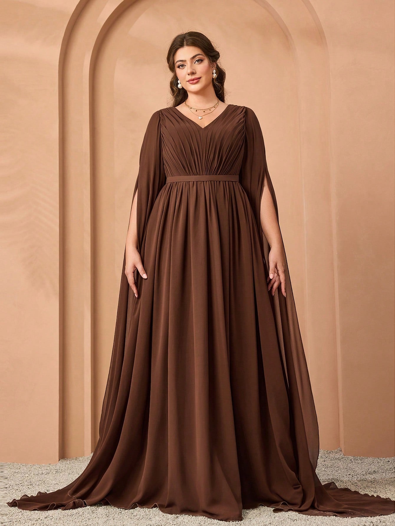 Plus Size V-Neck Elegant Pleated Green Dress, Flowy Wide Hem & Sleeves Party Wedding