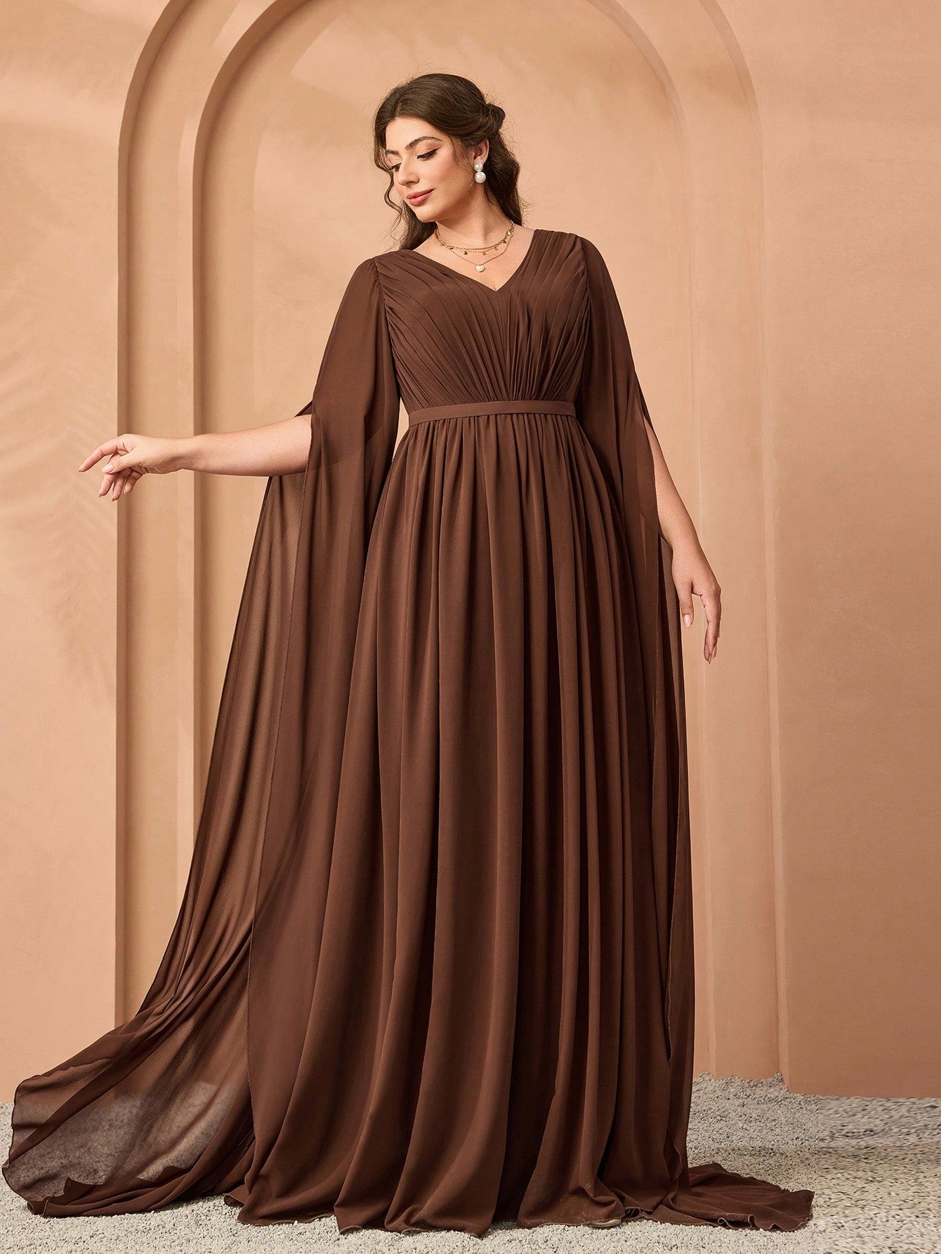 Plus Size V-Neck Elegant Pleated Green Dress, Flowy Wide Hem & Sleeves Party Wedding
