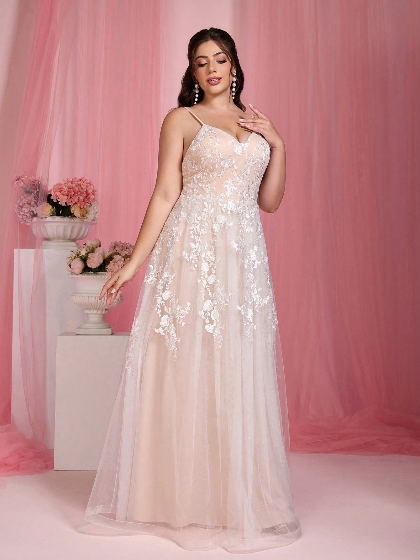 Plus Size Strapless Romantic Embroidered Lace Patchwork Mesh Waist Maxi Dress Wedding Party White