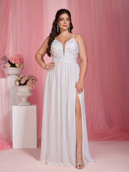 New V-Neck Elegant Plus Size Wedding Dress, 3D Floral Contrast Lace High Slit Design, Suitable For Wedding, Party, Church And Other Occasions Spring White