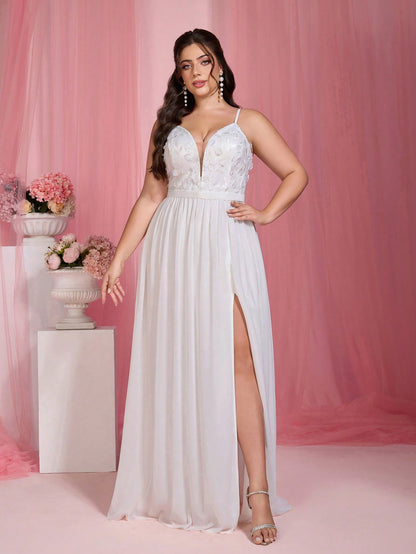 New V-Neck Elegant Plus Size Wedding Dress, 3D Floral Contrast Lace High Slit Design, Suitable For Wedding, Party, Church And Other Occasions Spring White