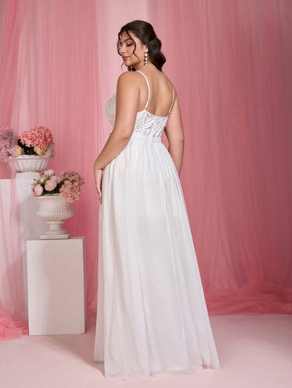 New V-Neck Elegant Plus Size Wedding Dress, 3D Floral Contrast Lace High Slit Design, Suitable For Wedding, Party, Church And Other Occasions Spring White