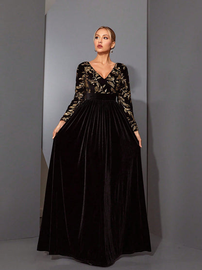 A Luxury Shiny High-Waisted Flared Long Sleeve Velvet Dress