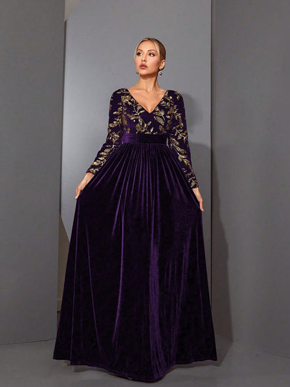 A Luxury Shiny High-Waisted Flared Long Sleeve Velvet Dress