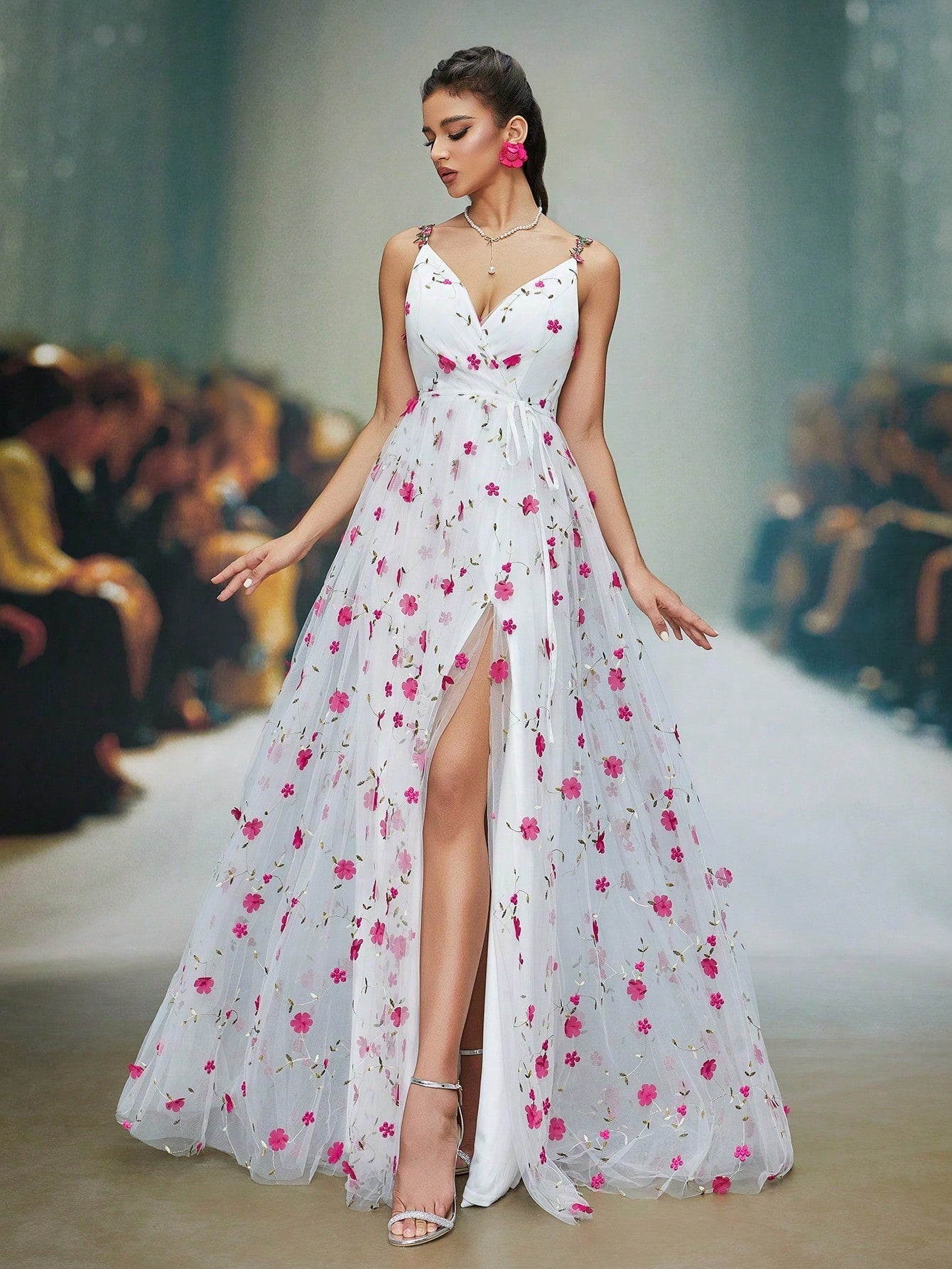 New V-Neck Sleeveless Elegant Wedding Dress, 3D Floral Lace Tie-Up High Slit A-Line Dress, White, Summer, Party, Luxury