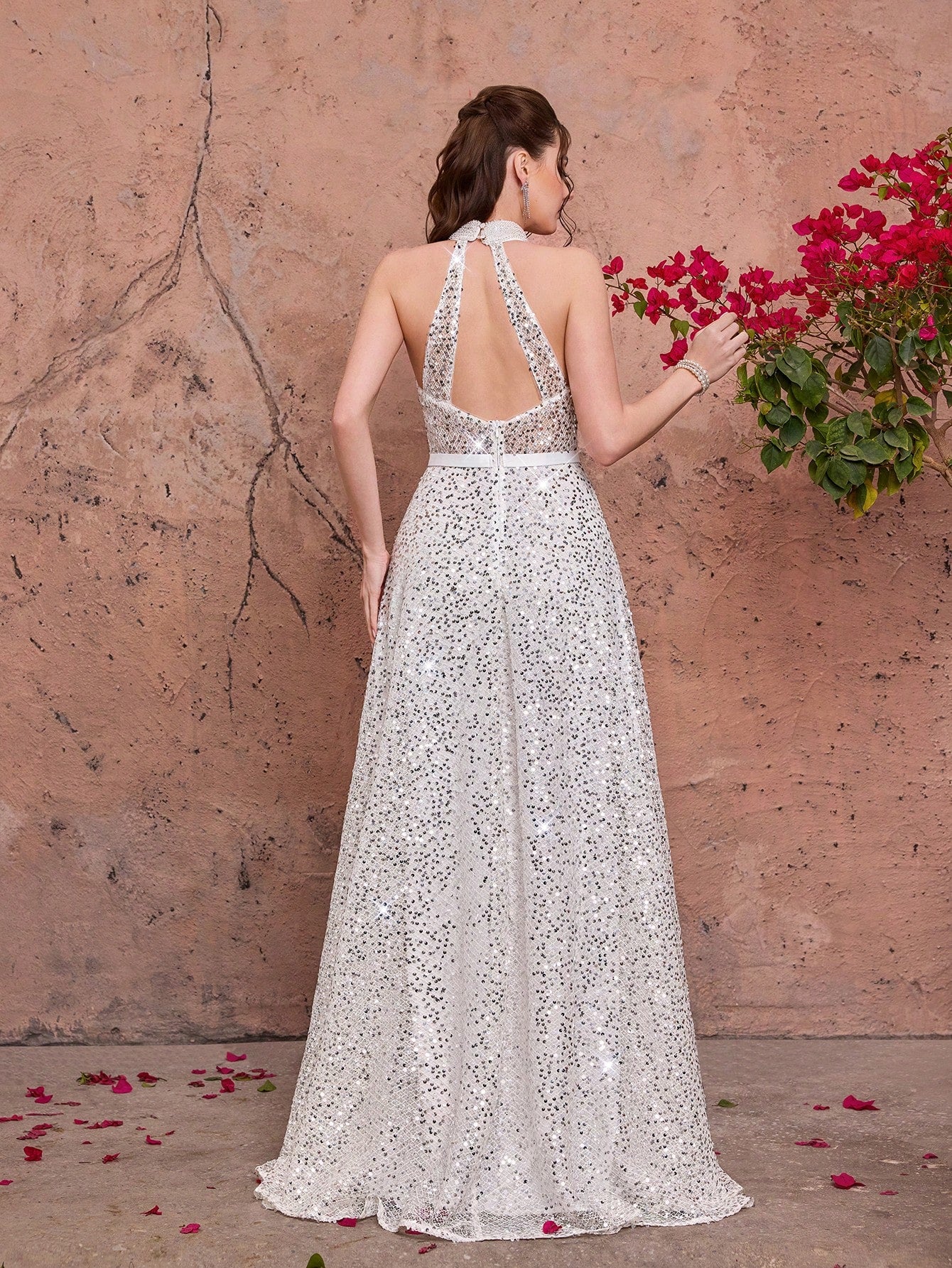 White Sequin Spaghetti Strap A-Line Dress, Elegant Ladies Summer Ball Gown, Suitable For Parties And Holidays