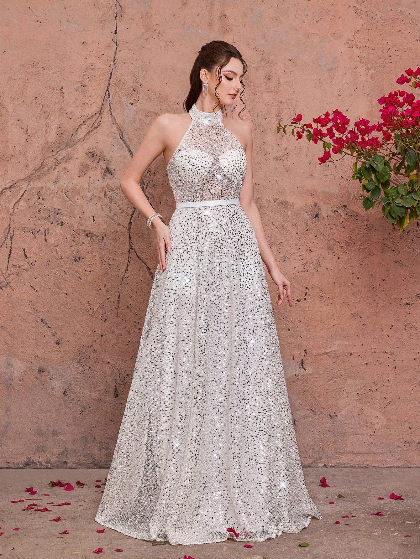 White Sequin Spaghetti Strap A-Line Dress, Elegant Ladies Summer Ball Gown, Suitable For Parties And Holidays