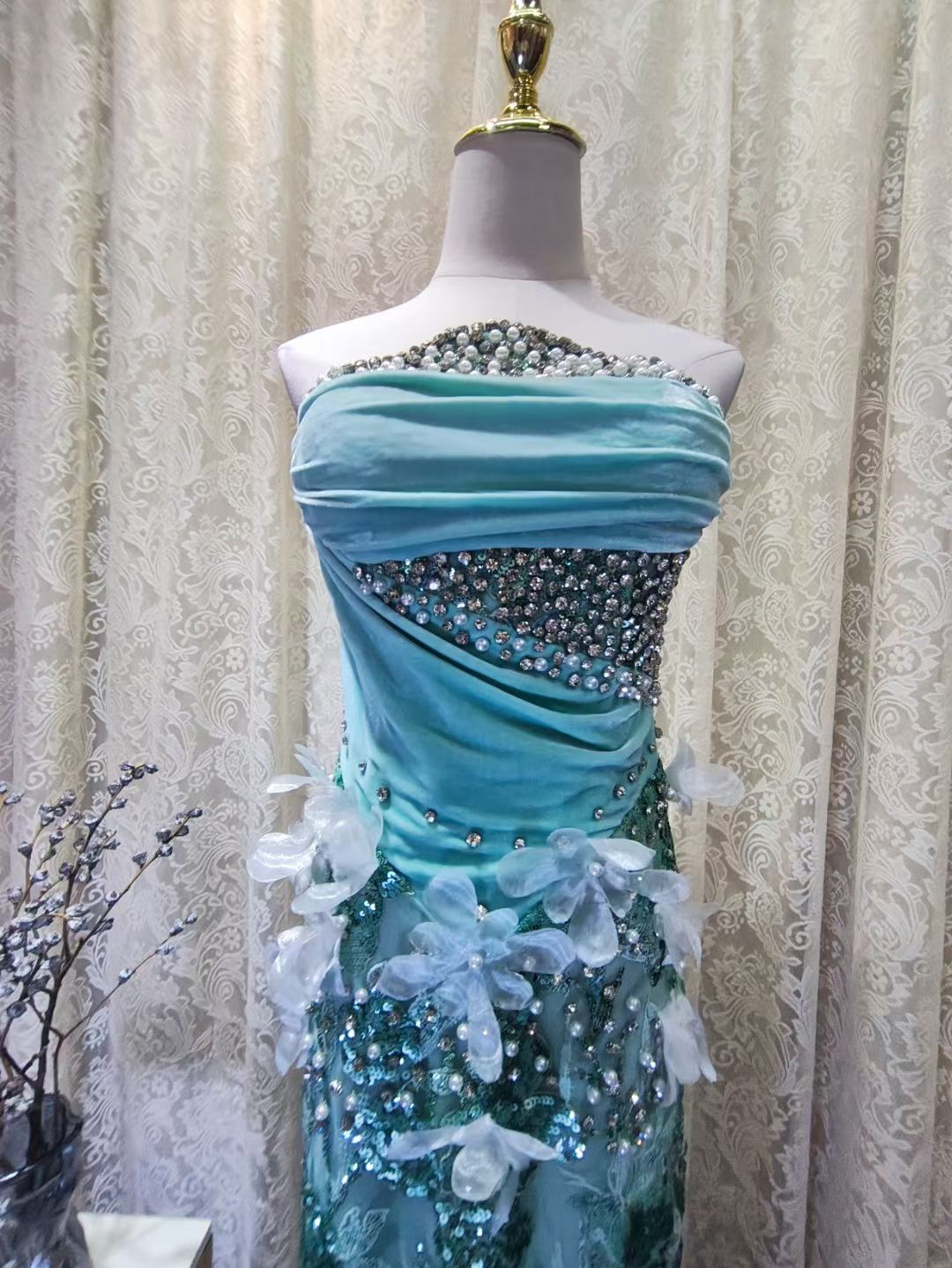 Heavy-embellished Velvet Evening Gown with 3D Floral Appliqués