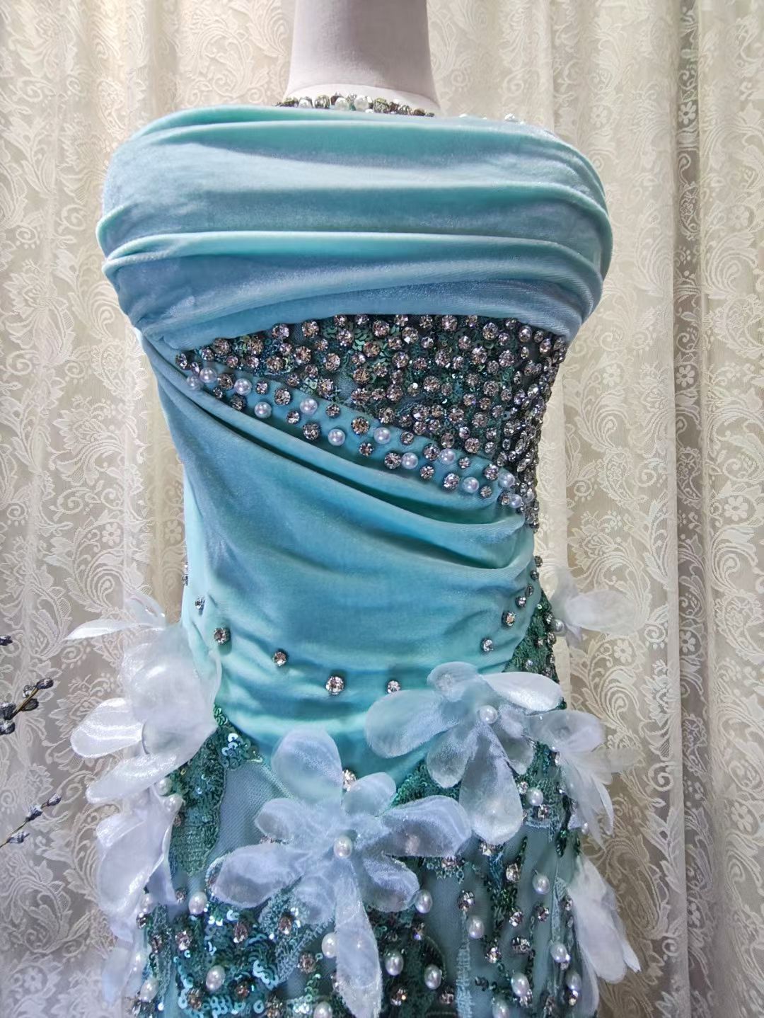 Heavy-embellished Velvet Evening Gown with 3D Floral Appliqués