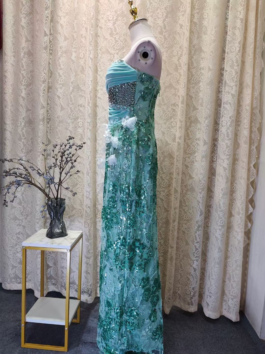 Heavy-embellished Velvet Evening Gown with 3D Floral Appliqués