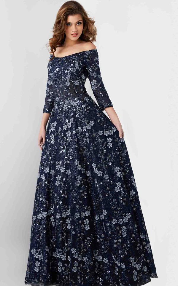 Elegant women's long dress