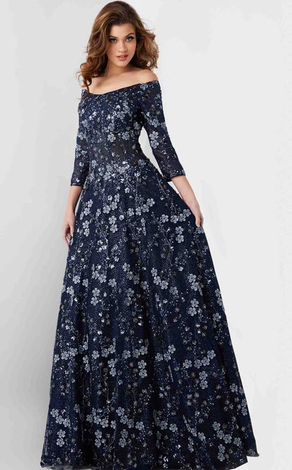 Elegant women's long dress