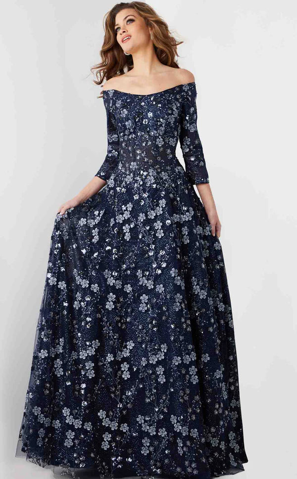 Elegant women's long dress